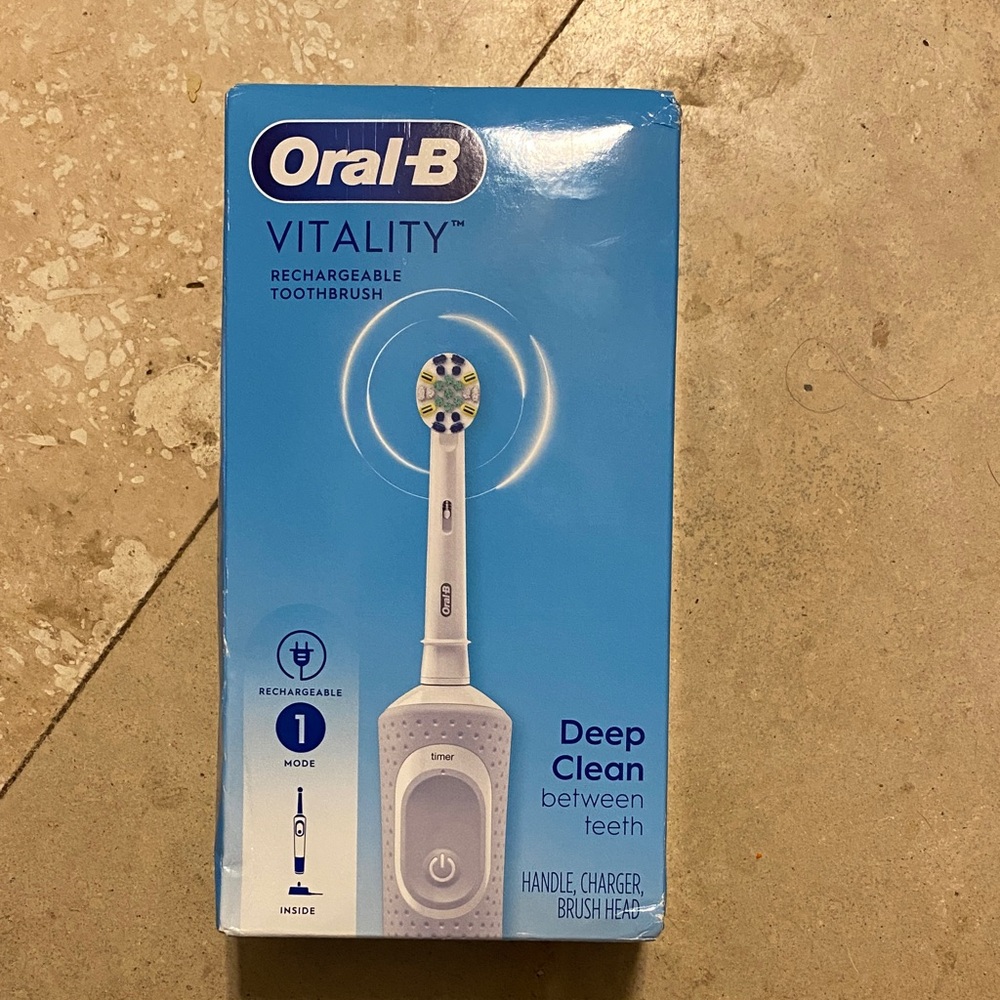 Oral-B Vitality Rechargeable Toothbrush - White